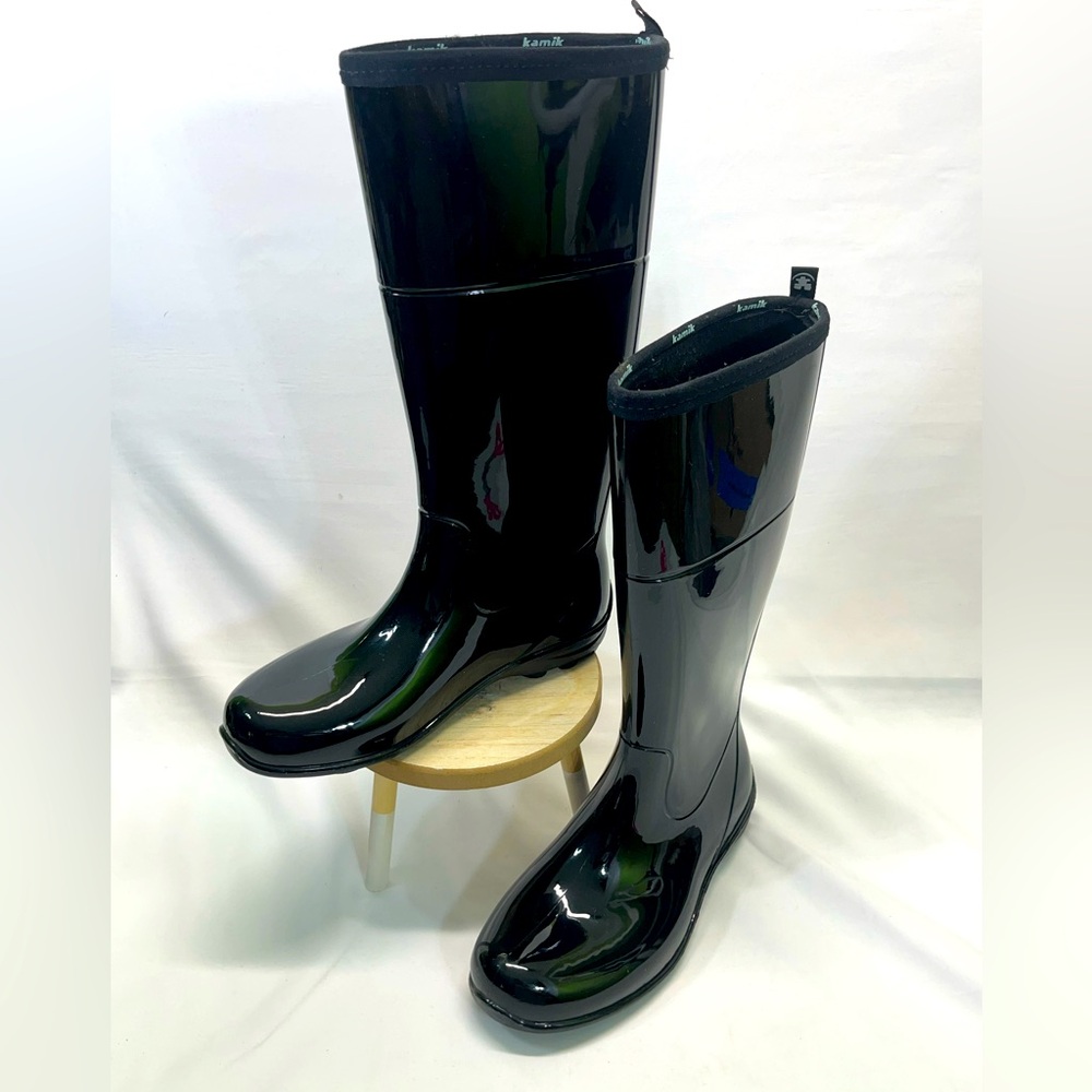 Kamik Rain Boots glossy  Women’s SZ 8 Black like new